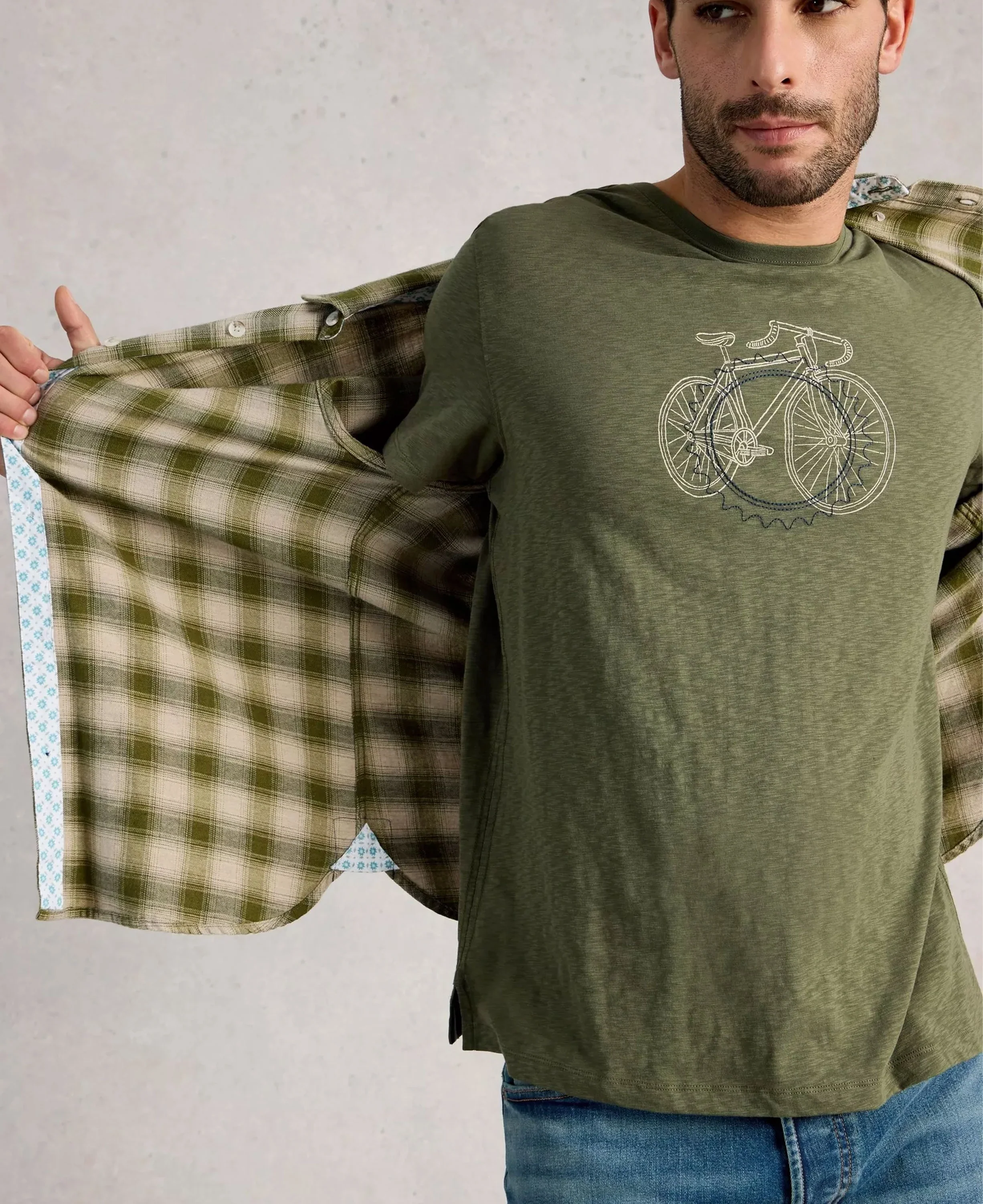 Abersoch Cogs Graphic Tee - Green Print - Image 4