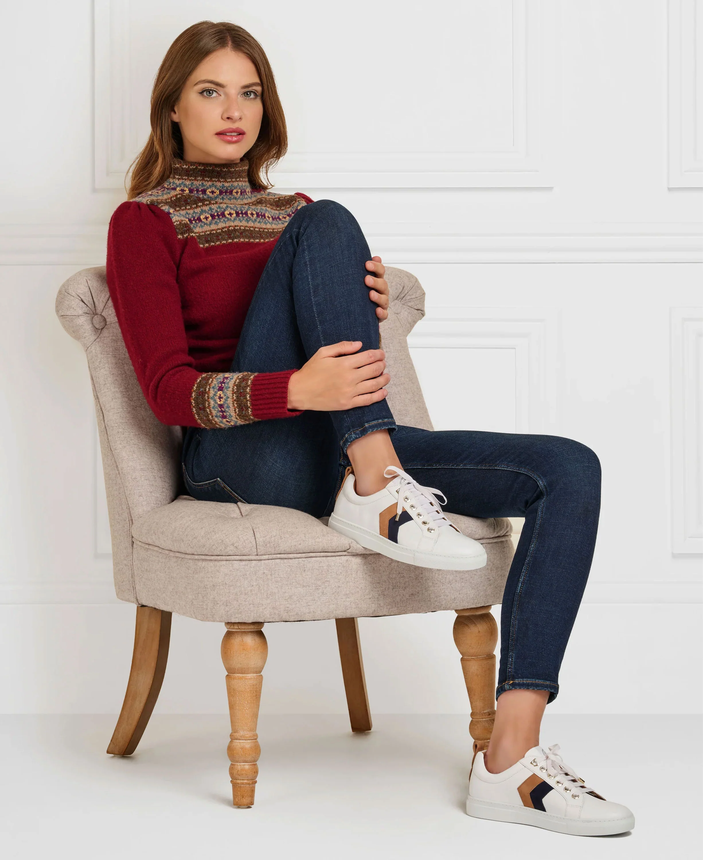 Alexandra Trainer - White - Image 2