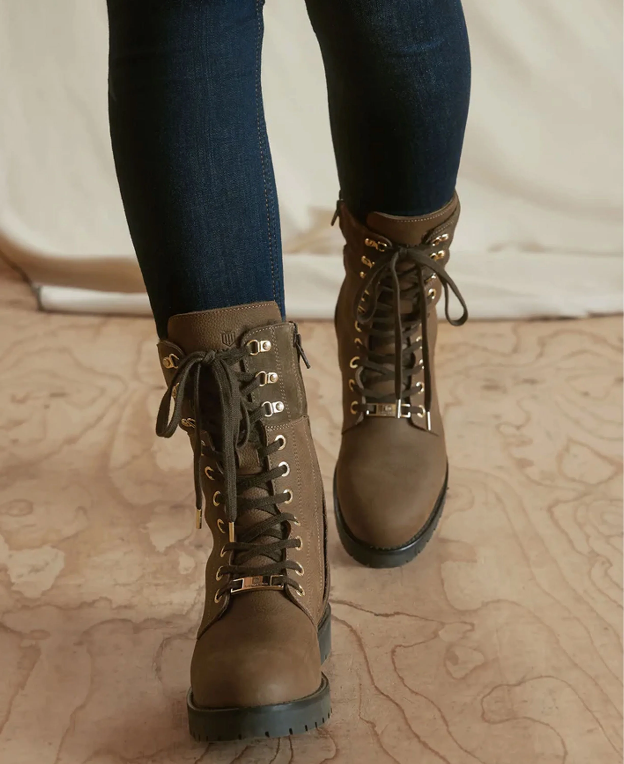 Shearling Anglesey Combat Boot - Fog Nubuck - Image 2